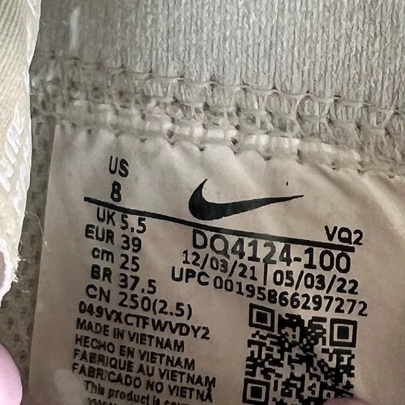 Nike High Tops - Picture 6 of 6